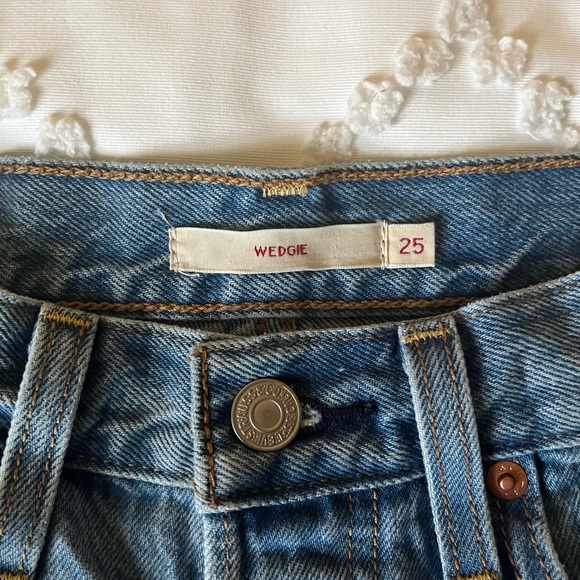 VINTAGE Levi’s Wedgie Jeans - Picture 10 of 11